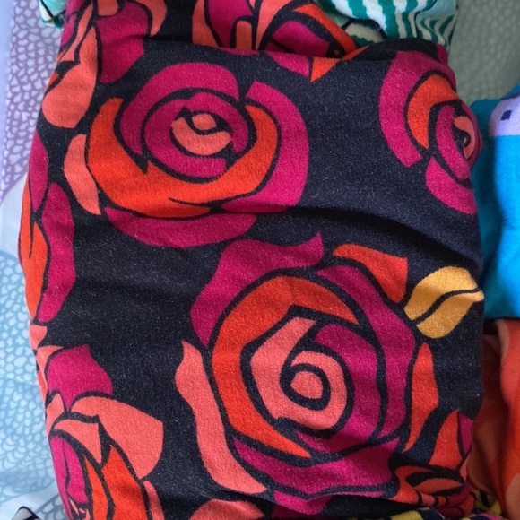 3 PAIRS LuLaRoe Official and unofficial Disney Leggings BUNDLE - Tall & Curvy - Picture 2 of 3